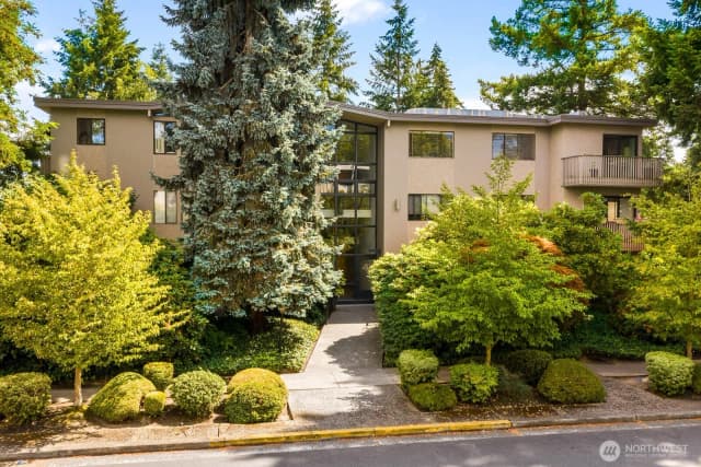 Property photo for 9901 Ne 4th Street #1, Bellevue photo 2
