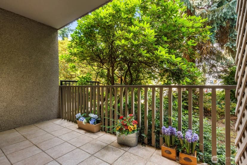 Property photo for 9901 Ne 4th Street #1, Bellevue photo 7