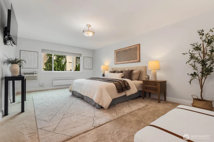 Property photo for 9901 Ne 4th Street #1, Bellevue photo 16