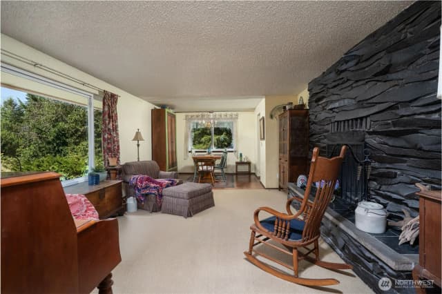 Property photo for 24201 42nd Avenue E, Spanaway photo 2