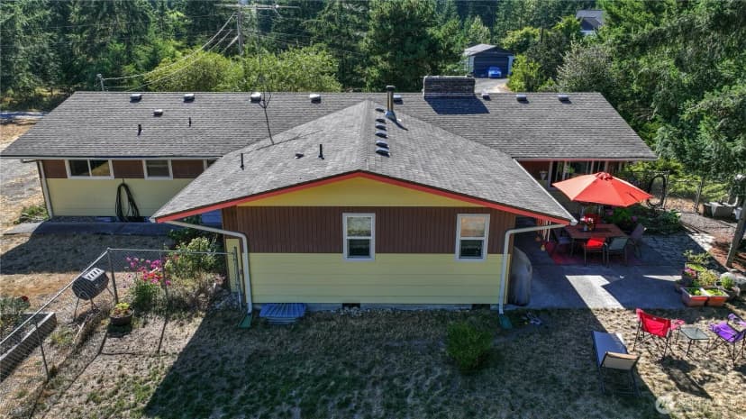 Property photo for 24201 42nd Avenue E, Spanaway photo 24