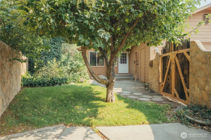 Property photo for 202 W Mount Baker Court, Ellensburg photo 24
