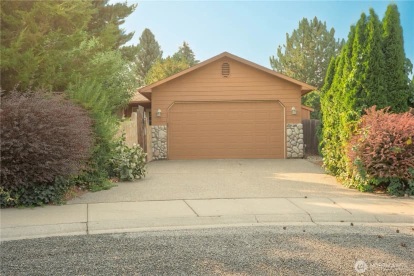 Property photo for 202 W Mount Baker Court, Ellensburg photo 3