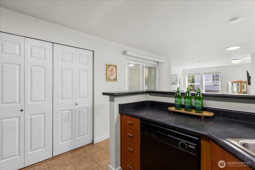 Property photo for 7711 Ne 175th Street #f202, Kenmore photo 11