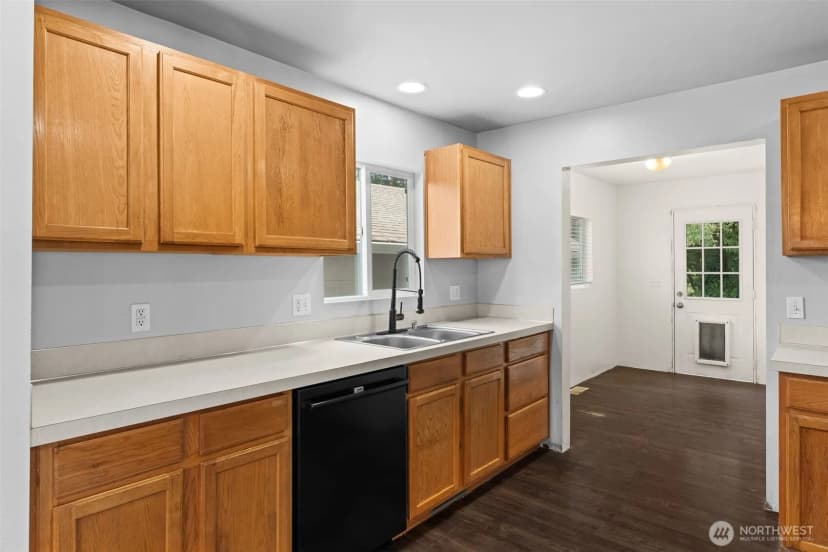 Property photo for 610 Bertha Avenue, Bremerton photo 13