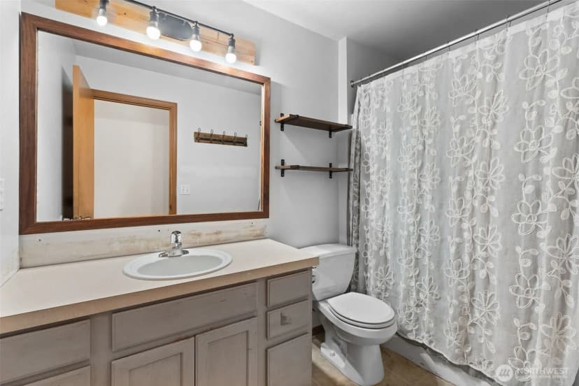 Property photo for 610 Bertha Avenue, Bremerton photo 17