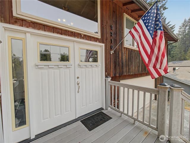Property photo for 5310 W Tapps Drive E, Lake Tapps photo 2