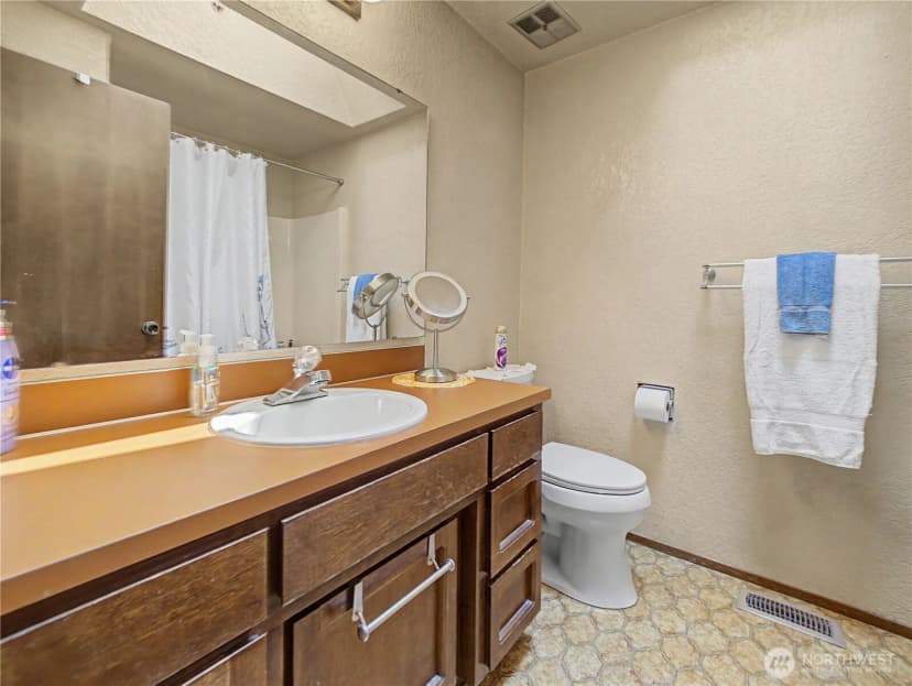Property photo for 5310 W Tapps Drive E, Lake Tapps photo 16