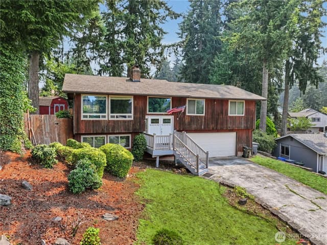 Property photo for 5310 W Tapps Drive E, Lake Tapps