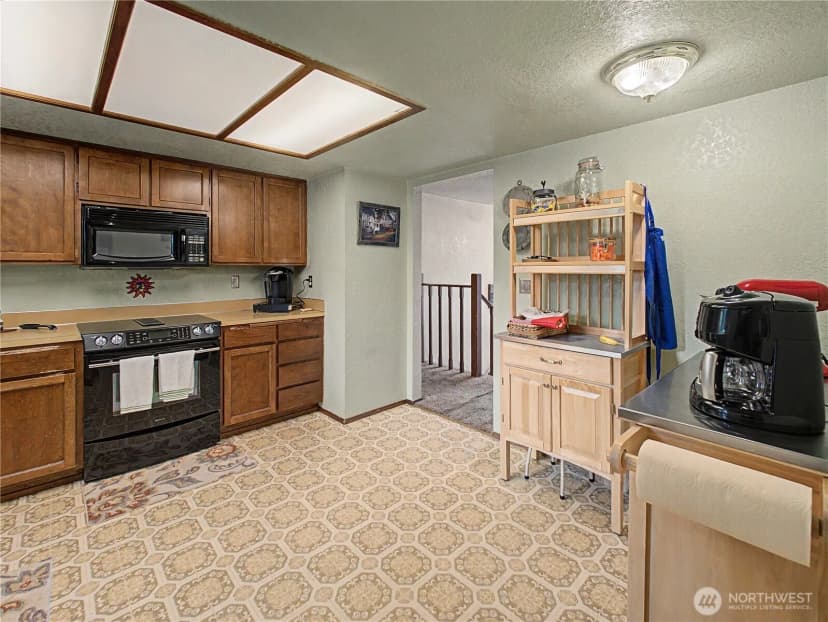 Property photo for 5310 W Tapps Drive E, Lake Tapps photo 8