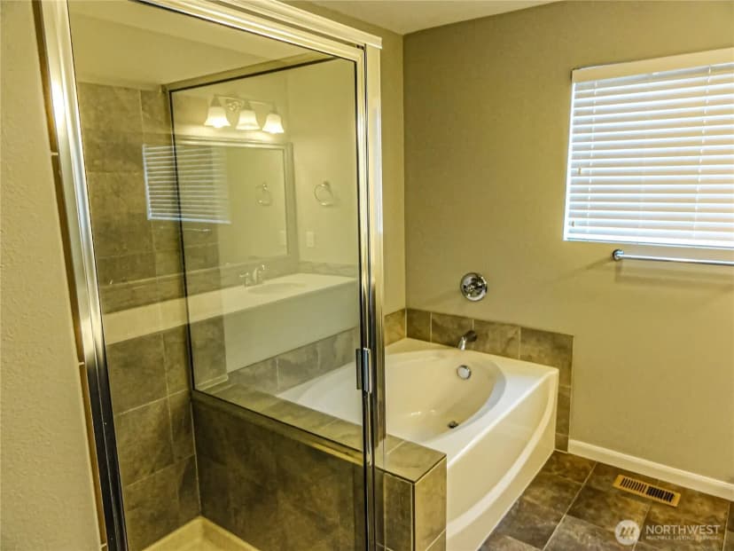 Property photo for 4368 Chatterton Avenue Sw, Port Orchard photo 12