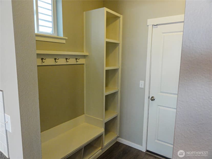 Property photo for 4368 Chatterton Avenue Sw, Port Orchard photo 17