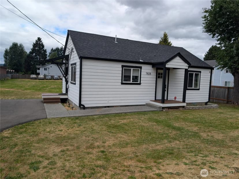 Property photo for 7828 47th Avenue Ne, Marysville photo 5