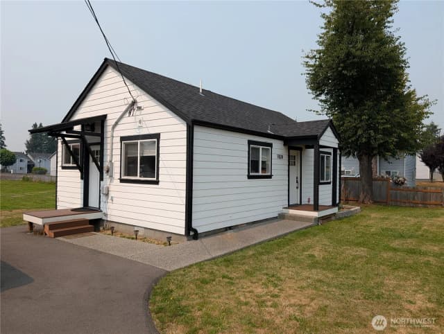 Property photo for 7828 47th Avenue Ne, Marysville photo 3