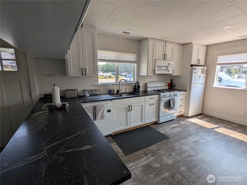 Property photo for 7828 47th Avenue Ne, Marysville photo 13