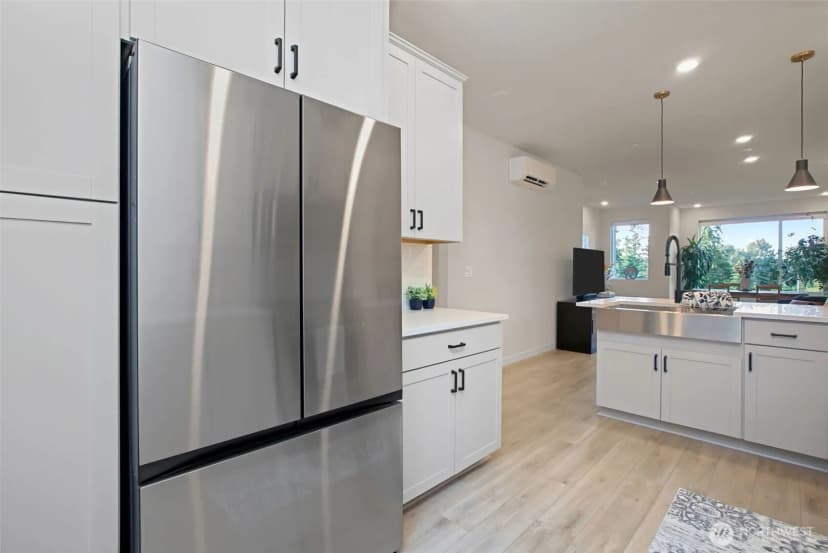 Property photo for 2150 N 147th Street #e, Shoreline photo 16