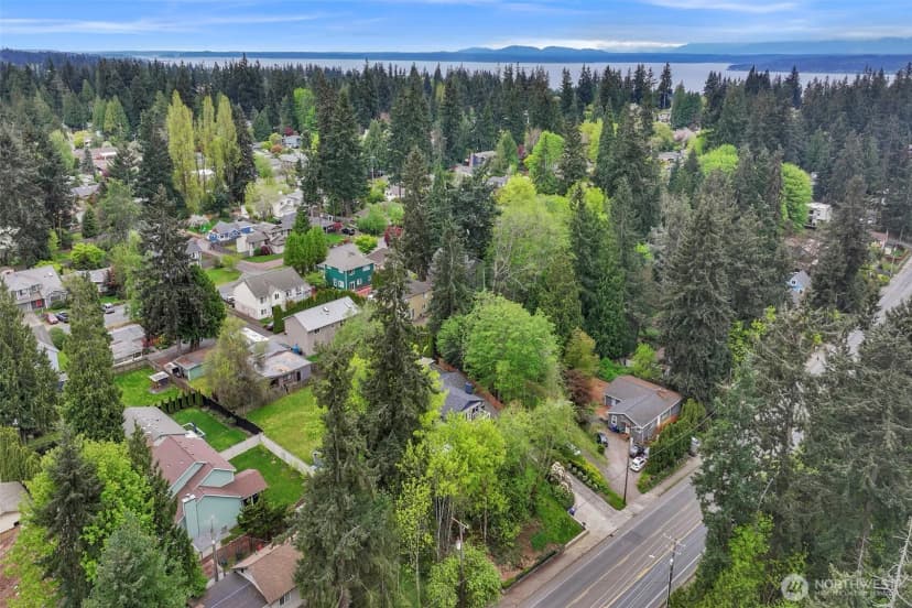 Property photo for 119 N 205th Street, Shoreline photo 14