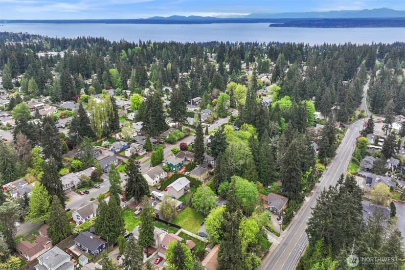 Property photo for 119 N 205th Street, Shoreline photo 13