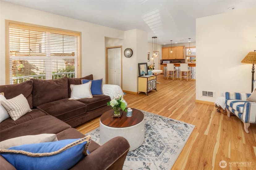 Property photo for 5615 Fauntleroy Way Sw, Seattle photo 8