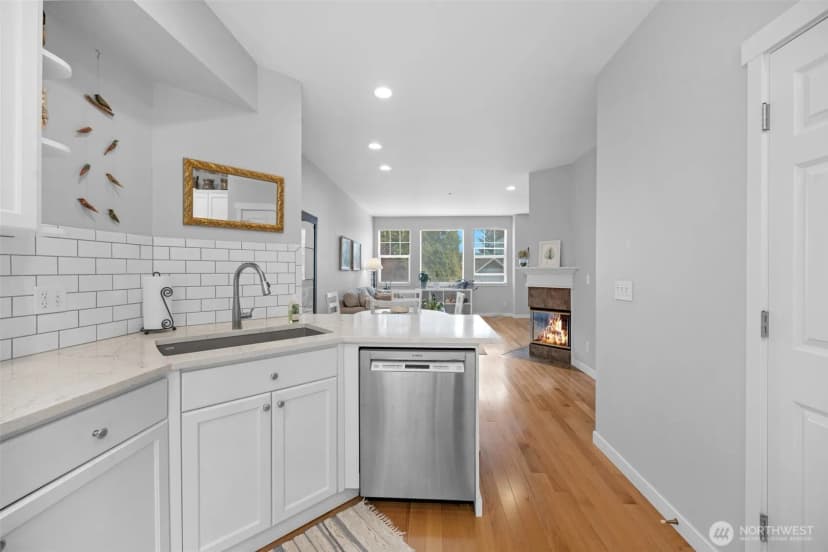 Property photo for 15523 133rd Place Ne, Woodinville photo 8