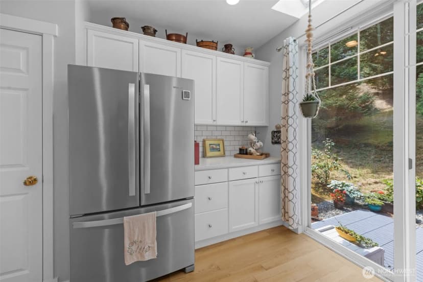 Property photo for 15523 133rd Place Ne, Woodinville photo 6
