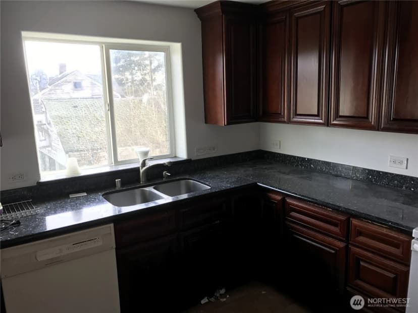 Property photo for 12623 42nd Avenue S, Tukwila photo 8