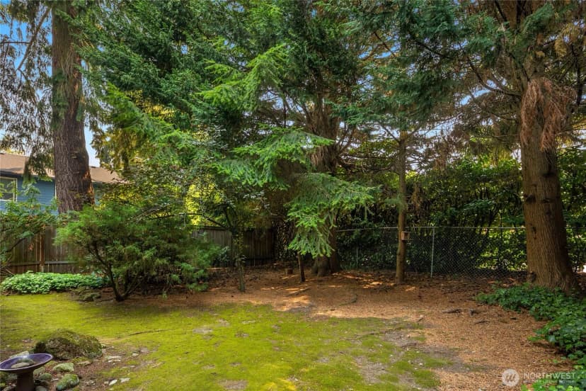 Property photo for 14651 Ne 40th Street #f5, Bellevue photo 27