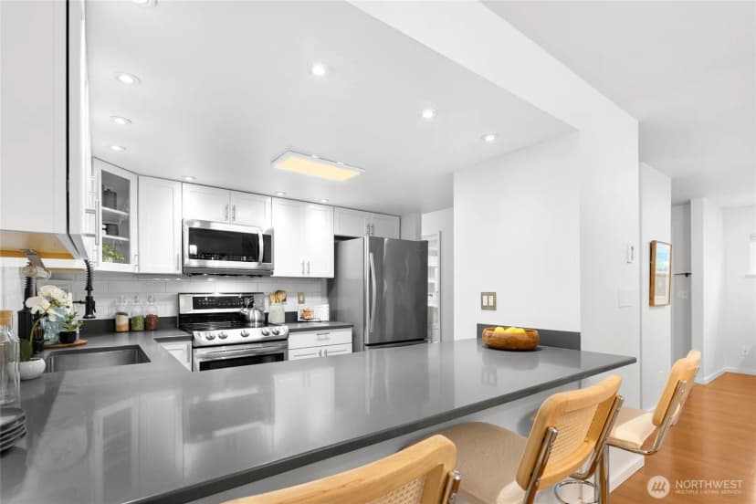 Property photo for 14651 Ne 40th Street #f5, Bellevue photo 12