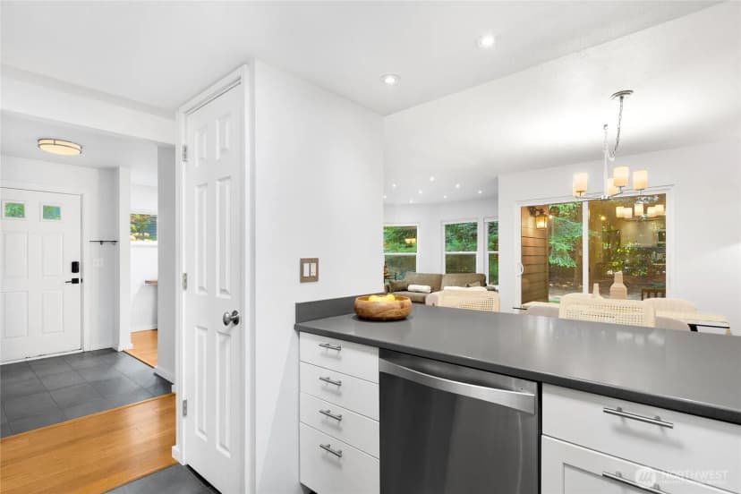 Property photo for 14651 Ne 40th Street #f5, Bellevue photo 13