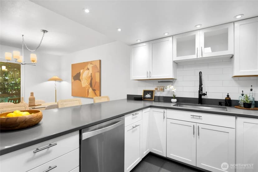 Property photo for 14651 Ne 40th Street #f5, Bellevue photo 14