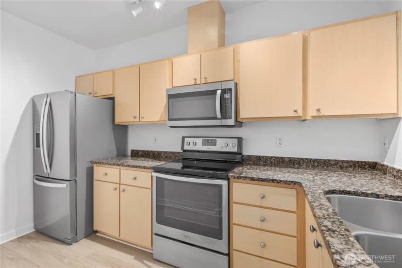 Property photo for 13301 Se 79th Place #c203, Newcastle photo 8