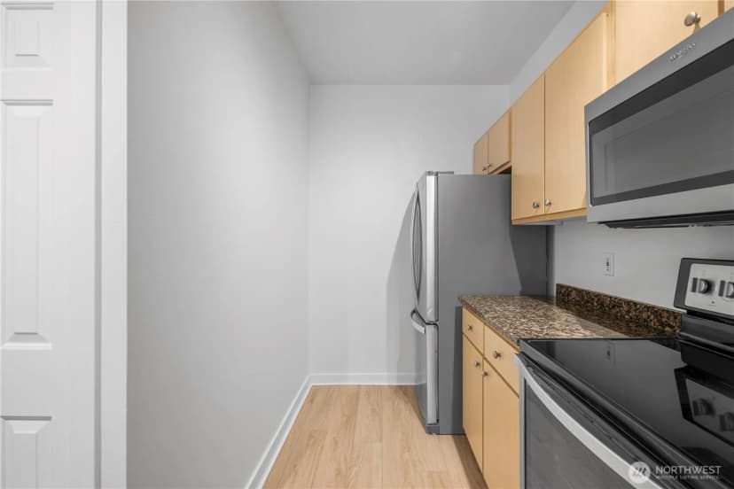 Property photo for 13301 Se 79th Place #c203, Newcastle photo 9