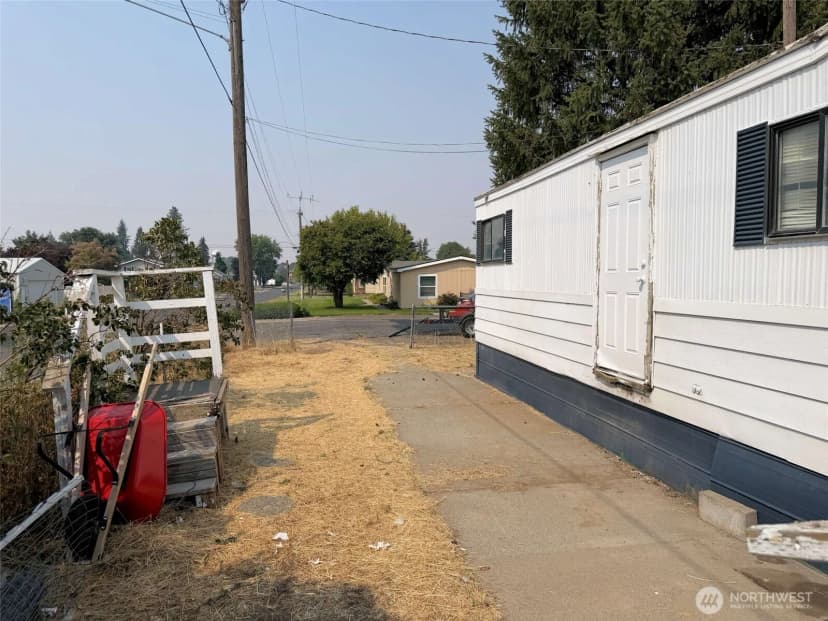 Property photo for 1103 3rd Street, Davenport photo 11