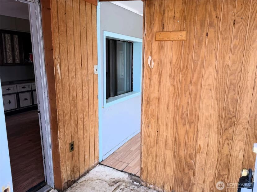 Property photo for 1103 3rd Street, Davenport photo 14