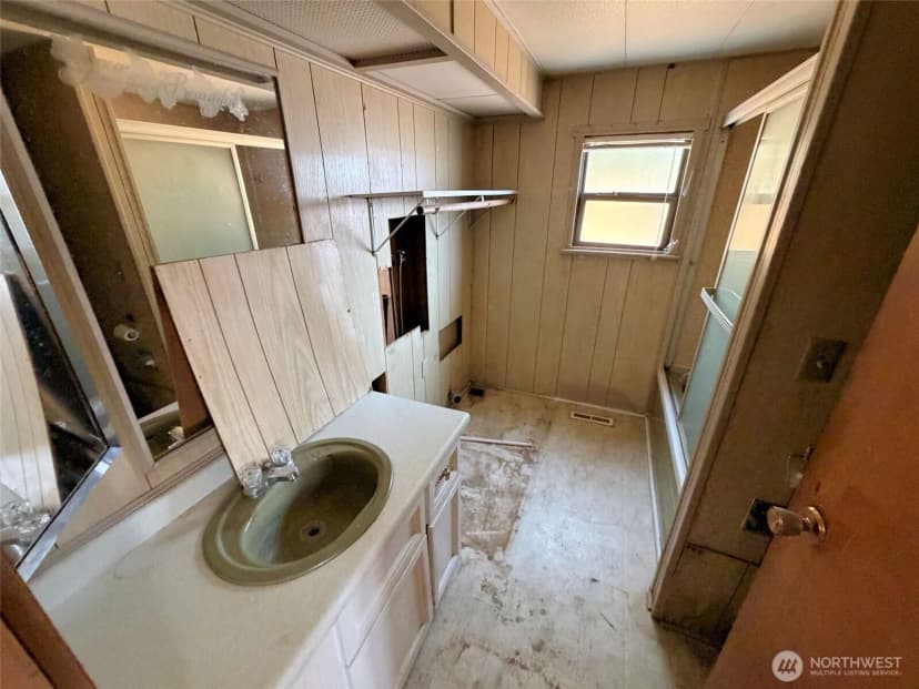 Property photo for 1103 3rd Street, Davenport photo 23