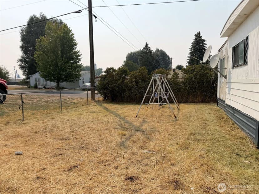 Property photo for 1103 3rd Street, Davenport photo 9