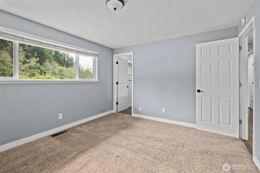 Property photo for 216 E Sleeper Road, Oak Harbor photo 19