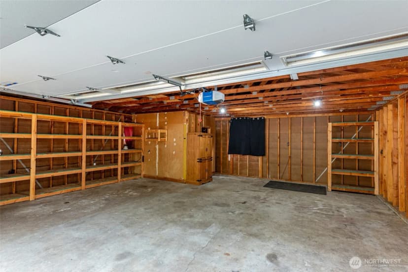 Property photo for 216 E Sleeper Road, Oak Harbor photo 25