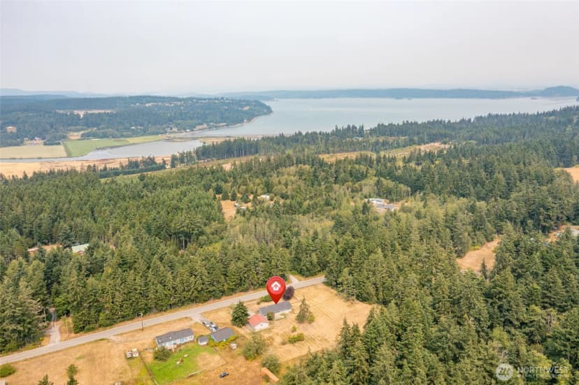 Property photo for 216 E Sleeper Road, Oak Harbor photo 33
