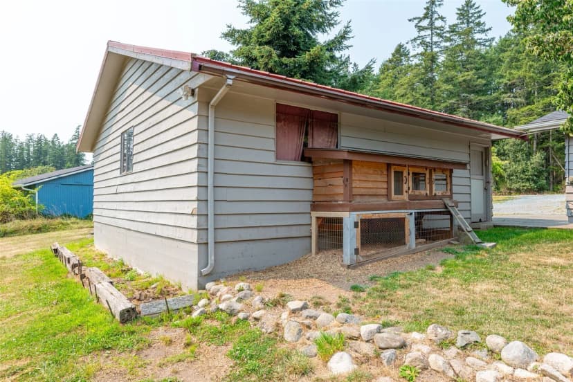 Property photo for 216 E Sleeper Road, Oak Harbor photo 26