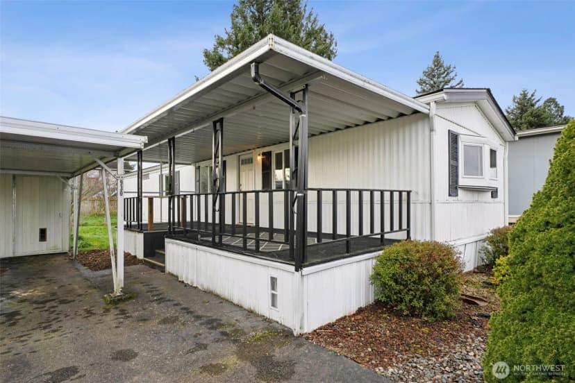 Property photo for 930 Mountain Villa Loop, Enumclaw photo 17