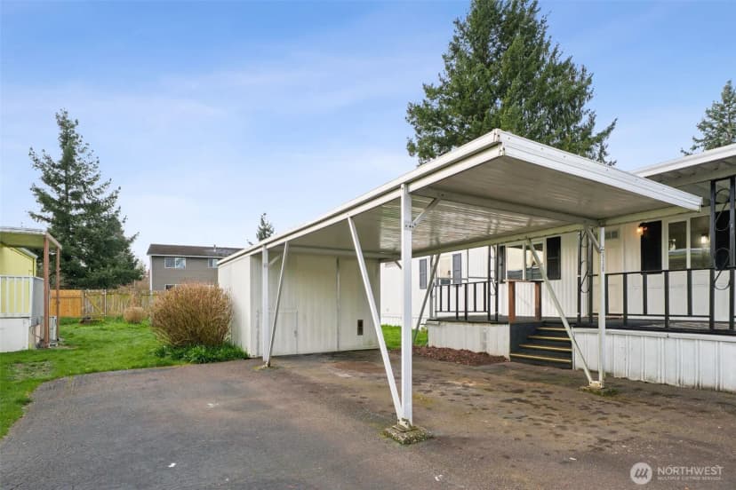 Property photo for 930 Mountain Villa Loop, Enumclaw photo 16