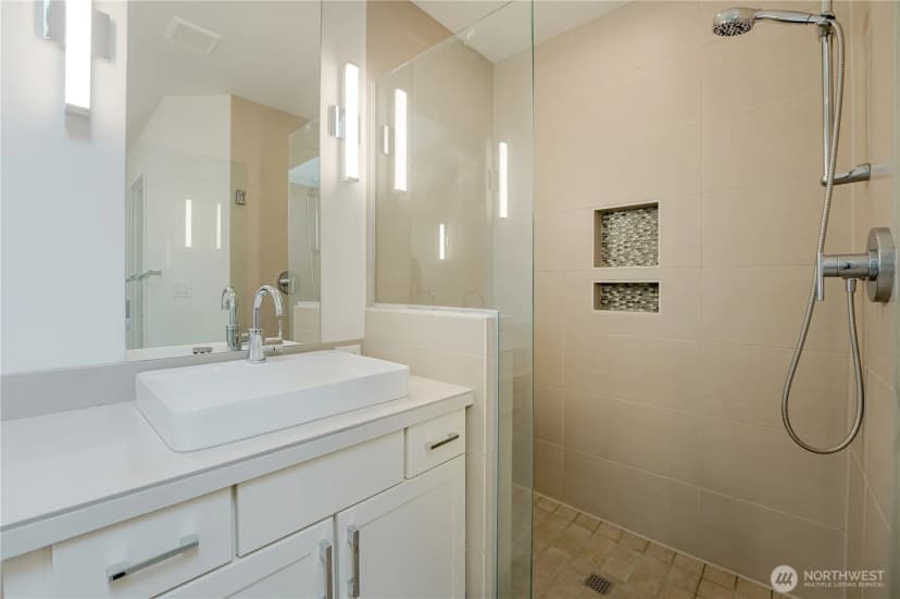 Property photo for 825 206th Avenue Ne, Sammamish photo 25
