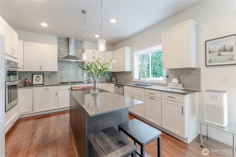 Property photo for 825 206th Avenue Ne, Sammamish photo 17