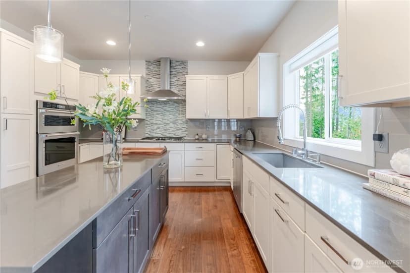 Property photo for 825 206th Avenue Ne, Sammamish photo 14