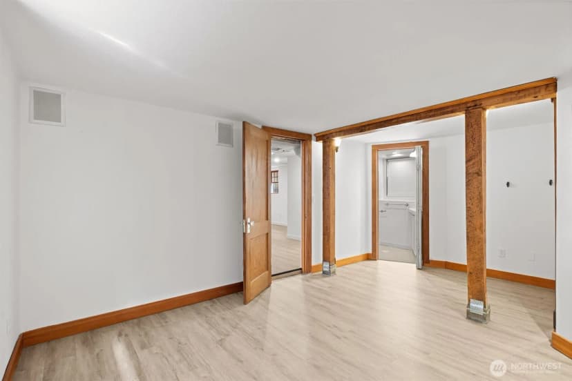 Property photo for 1417 Martin Luther King Jr Way, Seattle photo 32