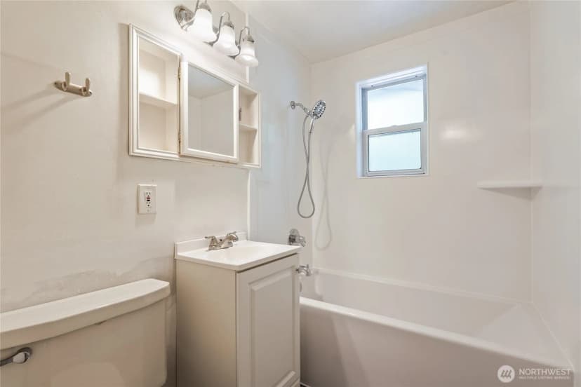 Property photo for 16563 18th Avenue Ne, Shoreline photo 21