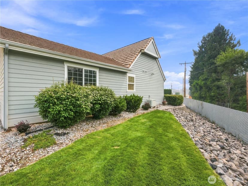 Property photo for 1494 Eastmont Avenue #17, East Wenatchee photo 30