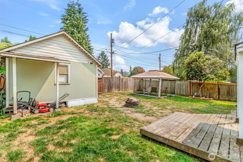 Property photo for 2309 Mcdougall Avenue, Everett photo 32