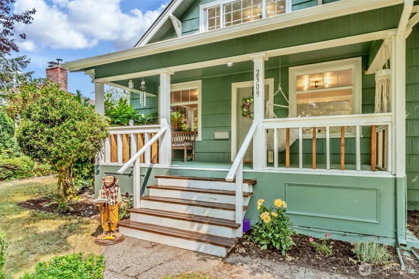 Property photo for 2309 Mcdougall Avenue, Everett photo 3
